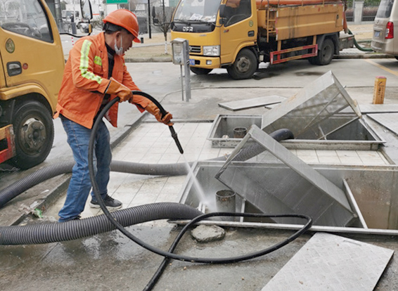 园林办事处隔油池清理